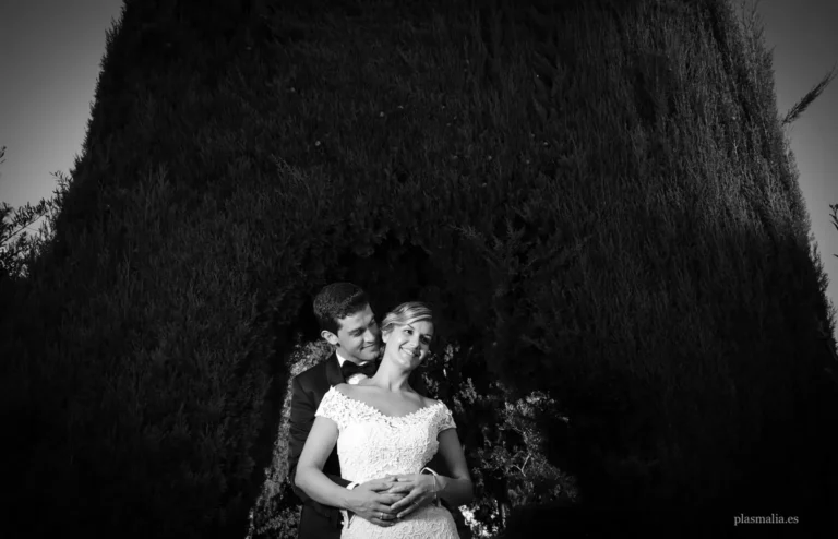 fotografia postboda en madrid novios blanco y negro