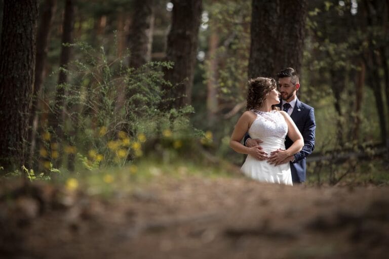 Fotografos de postboda en Madrid en el bosque