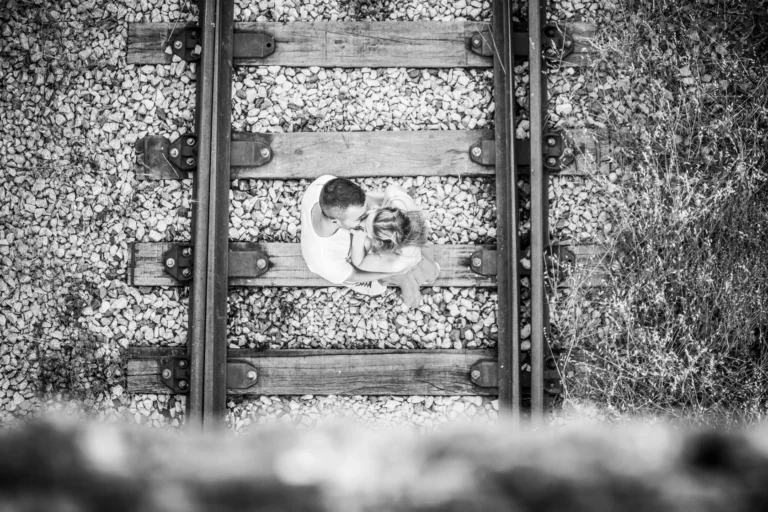fotografia-preboda-madrid-vias-tren